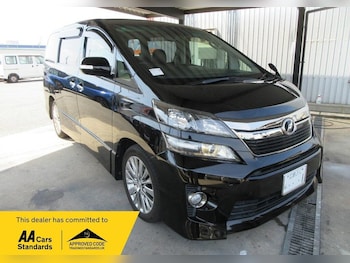 2013 - 2.4Z GOLDEN EYES + 7 Seats 5-Door
