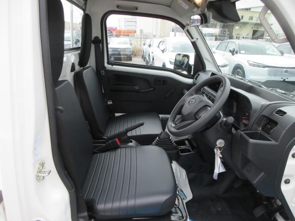 Used Daihatsu Hijet 2024 for sale - 76064030: Photo 12