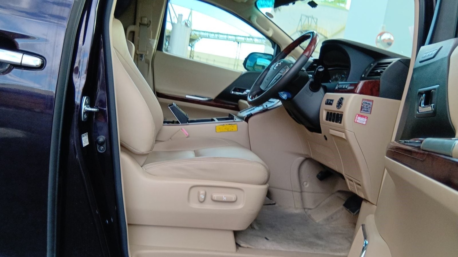 Used Toyota Vellfire 2011 for sale - 76950063: Photo 10