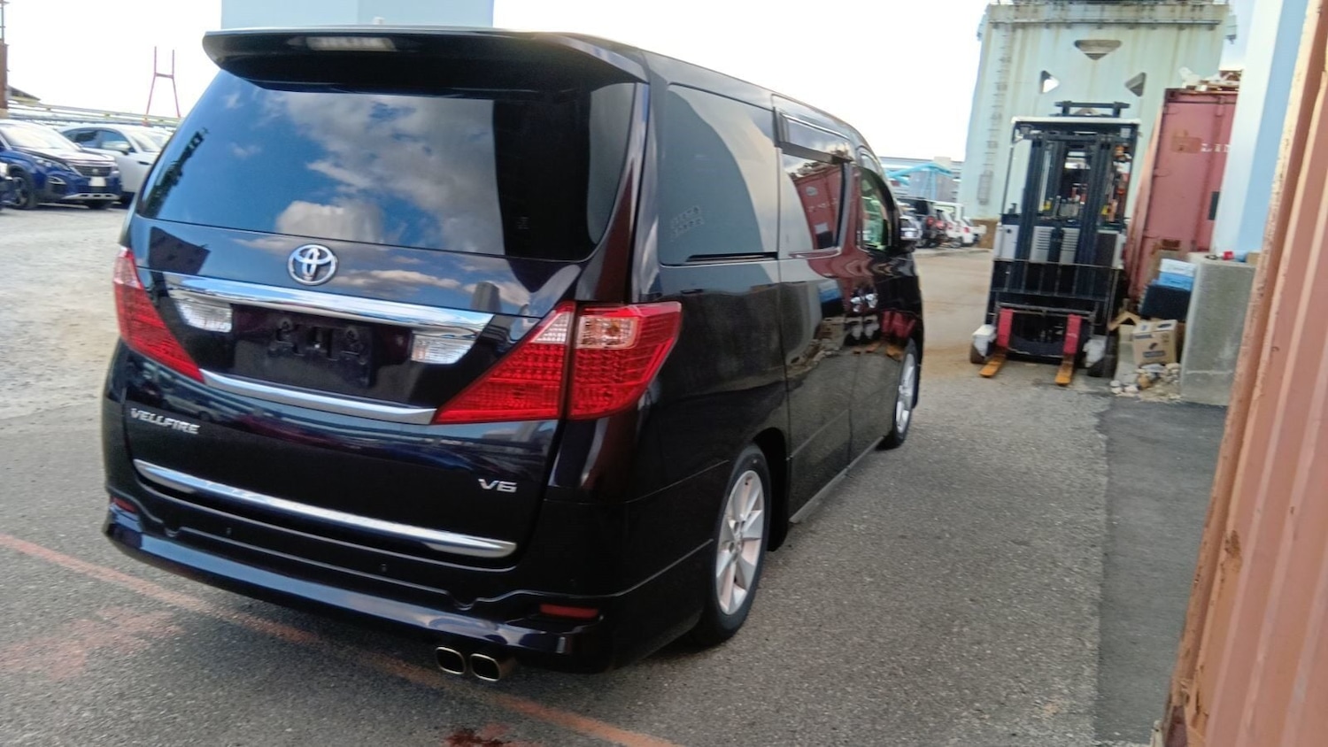 Used Toyota Vellfire 2011 for sale - 76950063: Photo 4