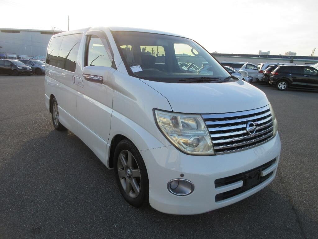 Used Nissan Elgrand 2007 for sale - 76312213: Photo 2