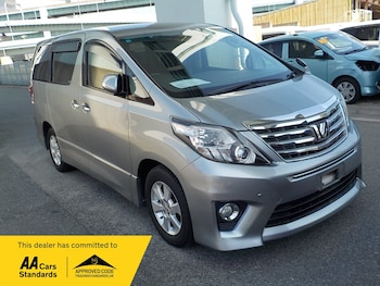 2025 - 240S 4WD + 8 Seats 5-Door