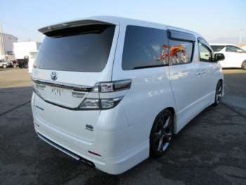 Used Toyota Vellfire 2014 for sale - 74825554: Photo