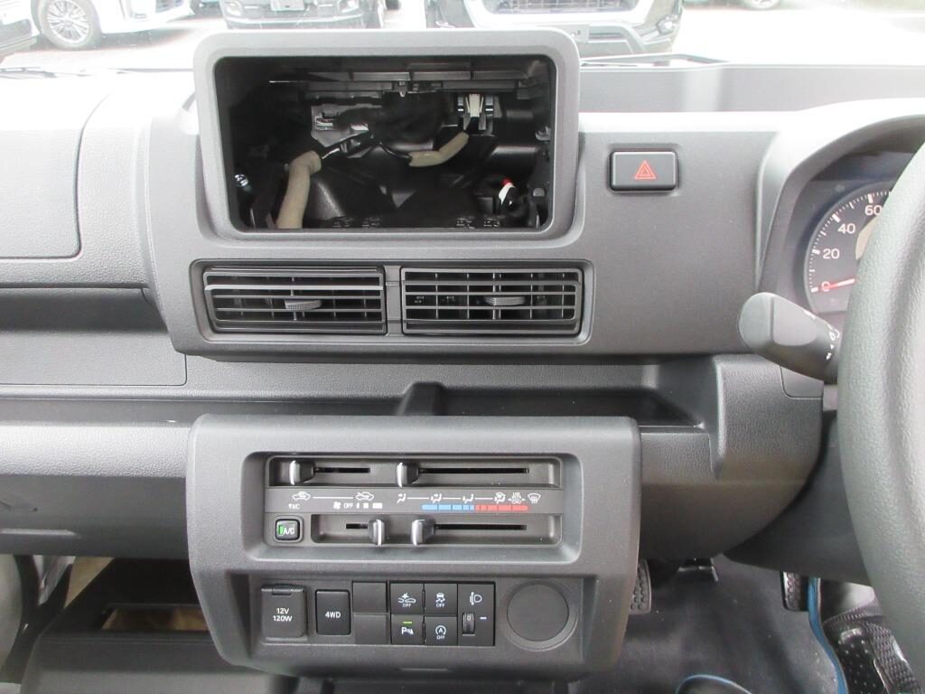 Used Daihatsu Hijet 2024 for sale - 77039013: Photo 16