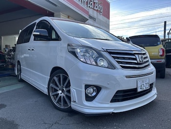 Used Toyota Alphard 2013 for sale - 76010903: Photo
