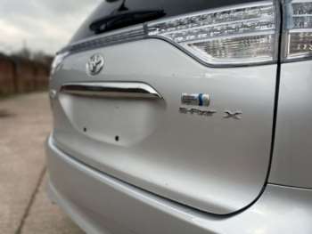 Used Toyota Estima 2010 for sale - 73850050: Photo