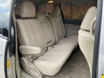 Used Toyota Estima 2010 for sale - 73850050: Photo