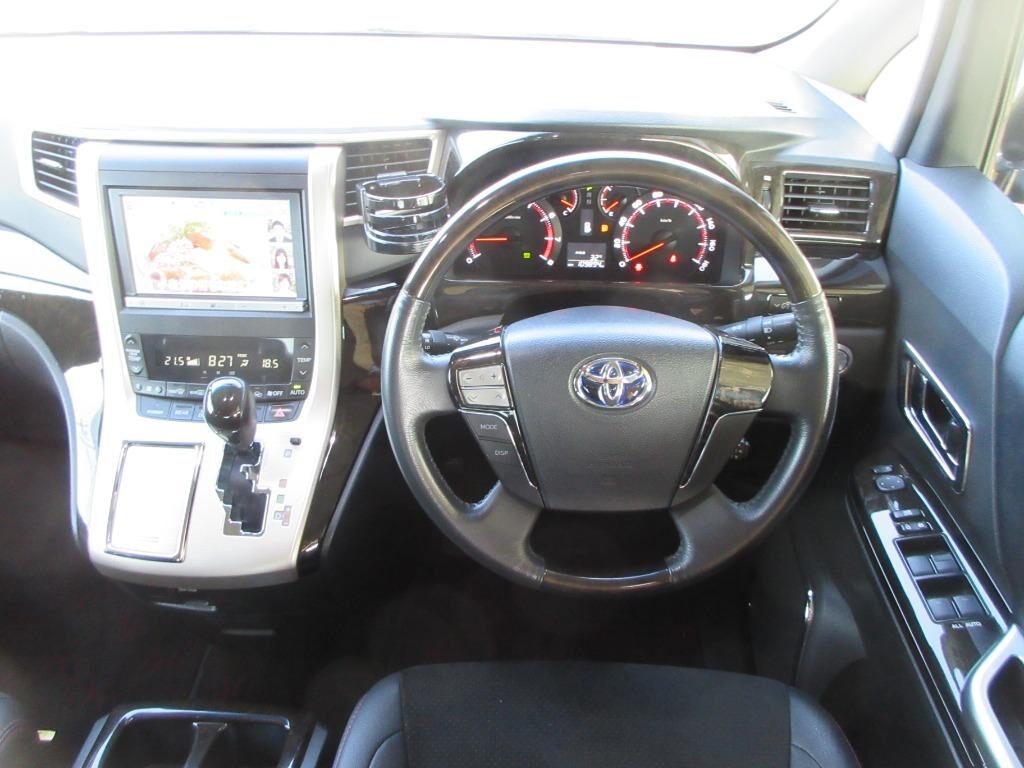 Used Toyota Vellfire 2013 for sale - 77039084: Photo 14