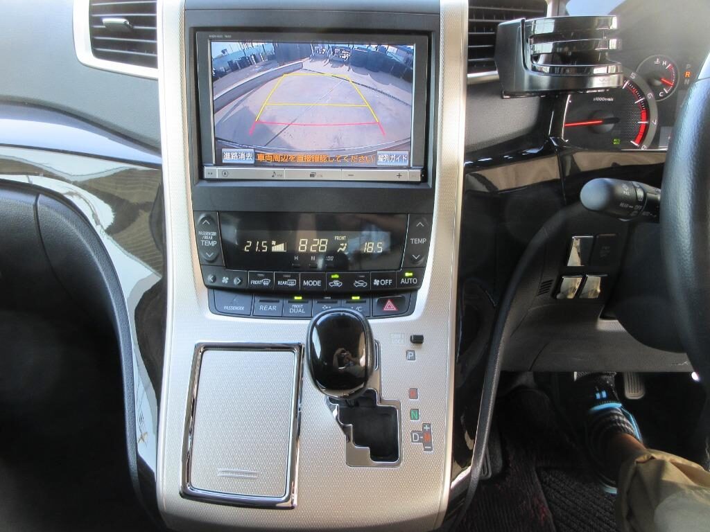 Used Toyota Vellfire 2013 for sale - 77039084: Photo 15