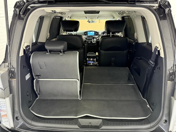 Used Nissan Elgrand 2013 for sale - 73850049: Photo 10