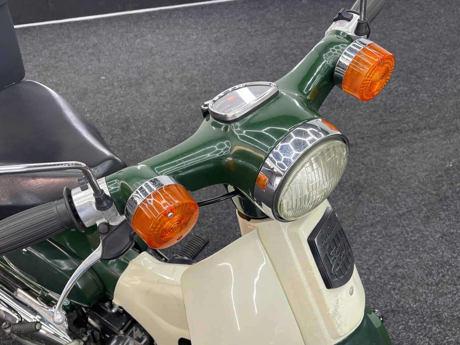 Honda C90