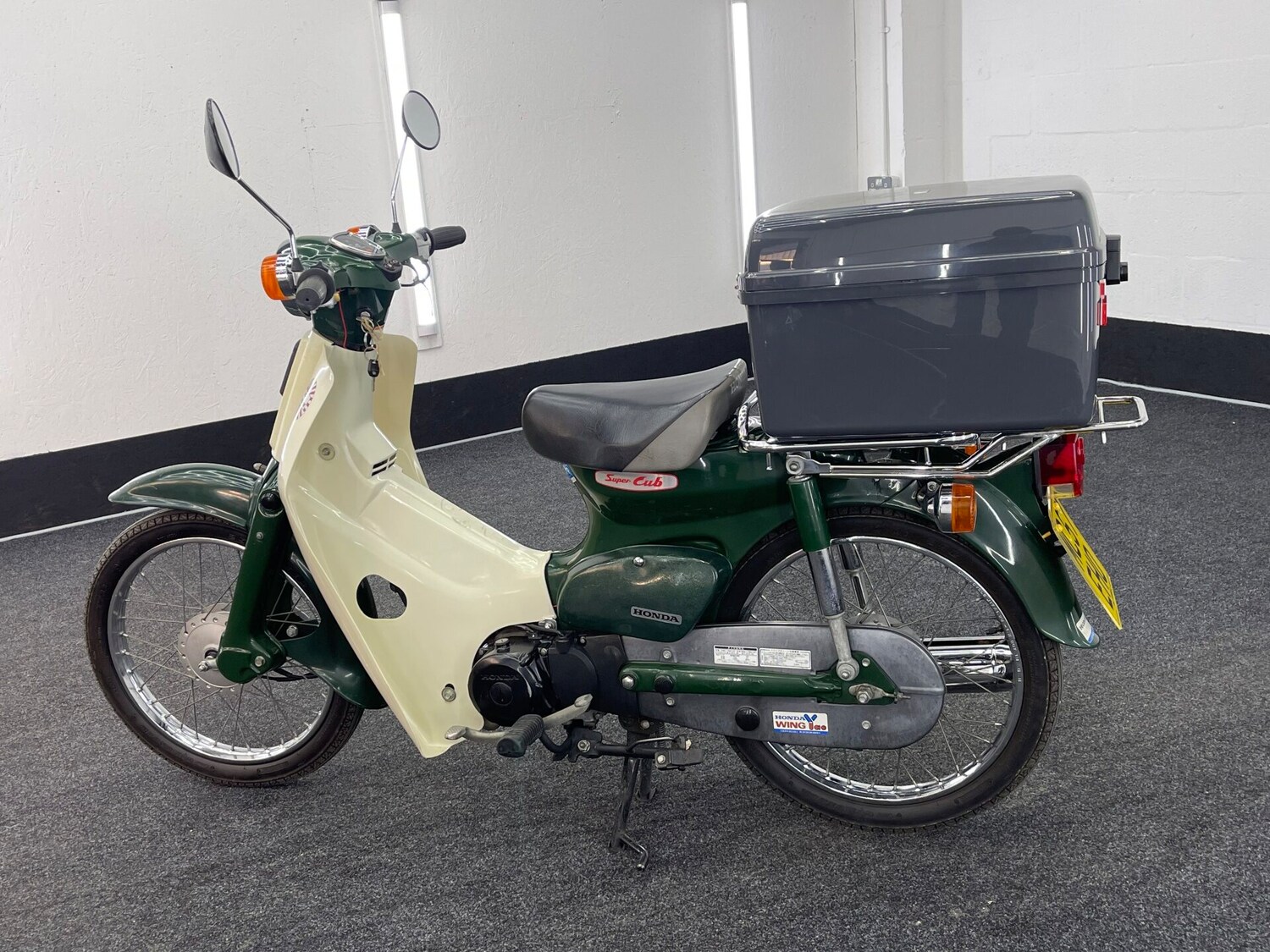 Honda C90
