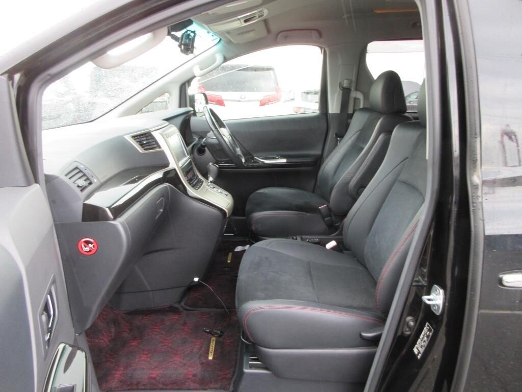 Used Toyota Vellfire 2012 for sale - 77039078: Photo 11