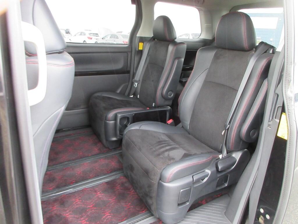Used Toyota Vellfire 2012 for sale - 77039078: Photo 12