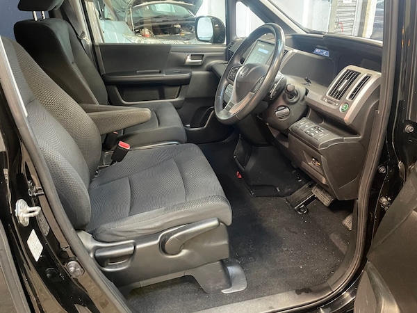 Used Honda Stepwagon 2014 for sale - 73850043: Photo 12