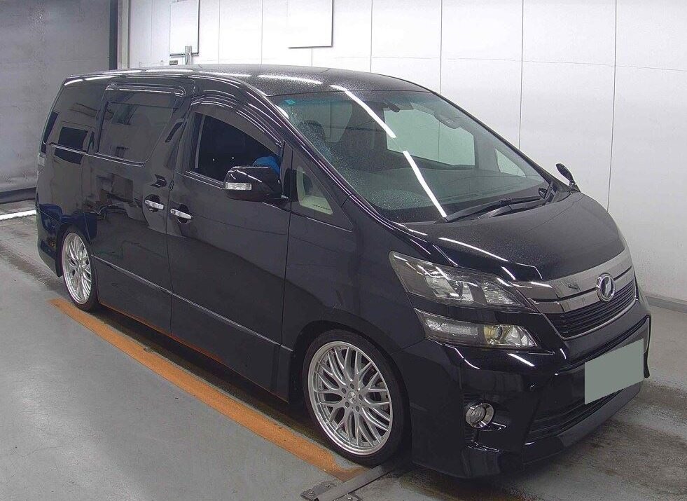 Used Toyota Vellfire 2013 for sale - 77039042: Photo 2