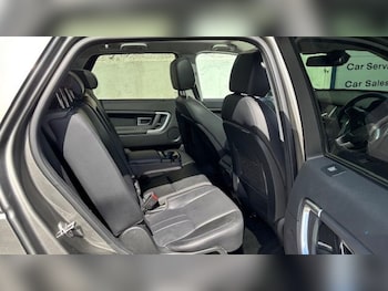 Used Land Rover Discovery Sport 2018 for sale - 75330287: Photo