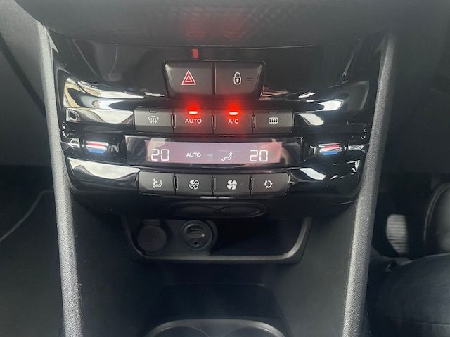 Used Peugeot 2008 2015 for sale - 77128719: Photo 18