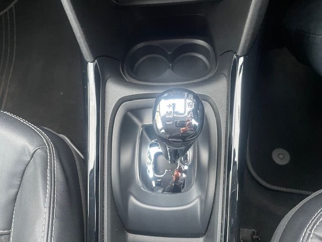 Used Peugeot 2008 2015 for sale - 77128719: Photo 19