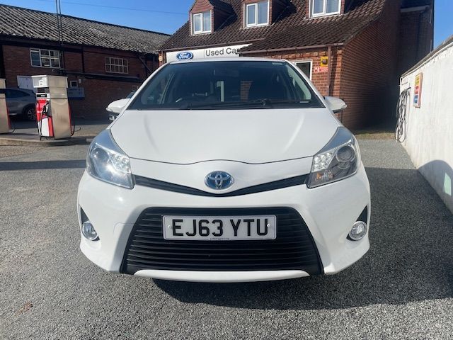 Used Toyota Yaris 2014 for sale - 76235222: Photo 2