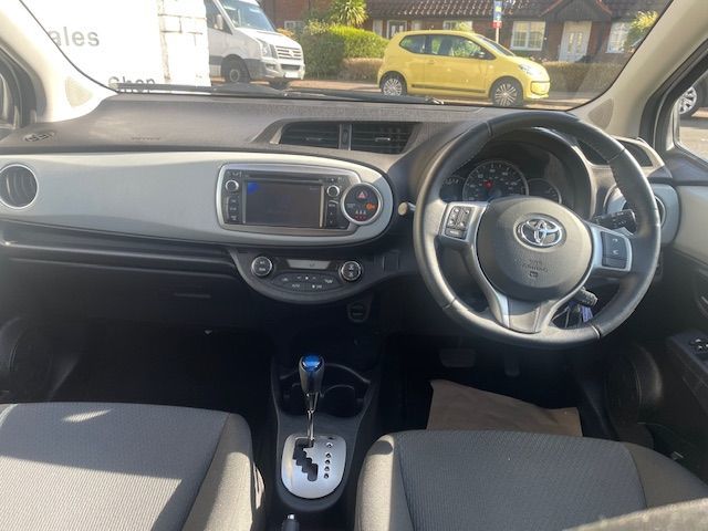 Used Toyota Yaris 2014 for sale - 76235222: Photo 9