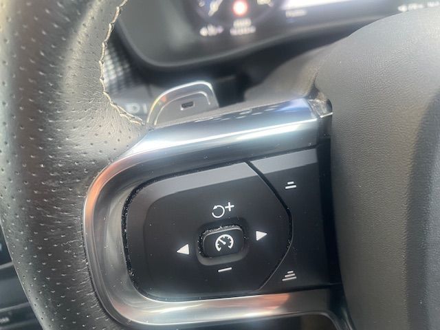 Used Volvo XC40 2019 for sale - 76922739: Photo 16