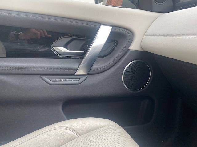 Used Land Rover Discovery Sport 2019 for sale - 76263124: Photo 32