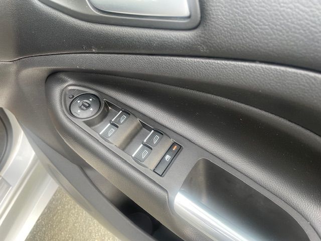 Used Ford Kuga 2017 for sale - 76428840: Photo 12