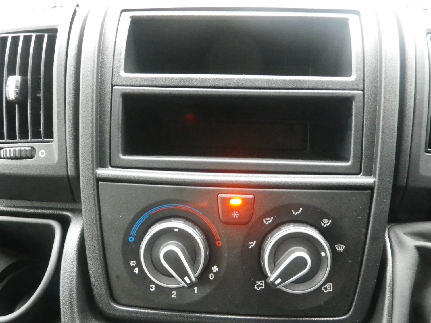 Used Peugeot Boxer 2025 for sale - 76418303: Photo 17