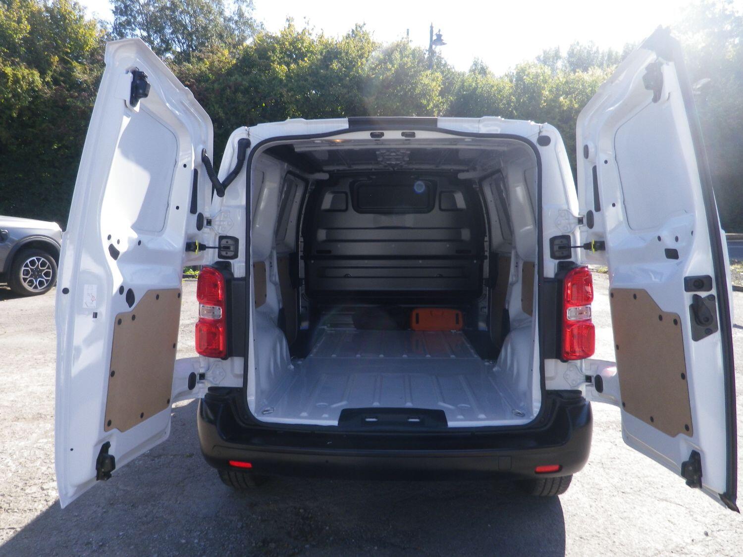 Used Vauxhall Vivaro 2023 for sale - 77089757: Photo 12