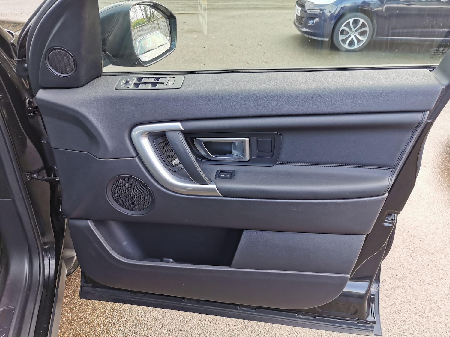 Used Land Rover Discovery Sport for sale - 77754099: Photo 25