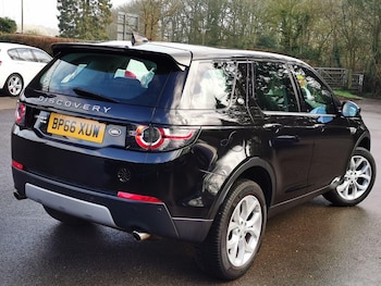 Used Land Rover Discovery Sport 2017 for sale - 77754099: Photo