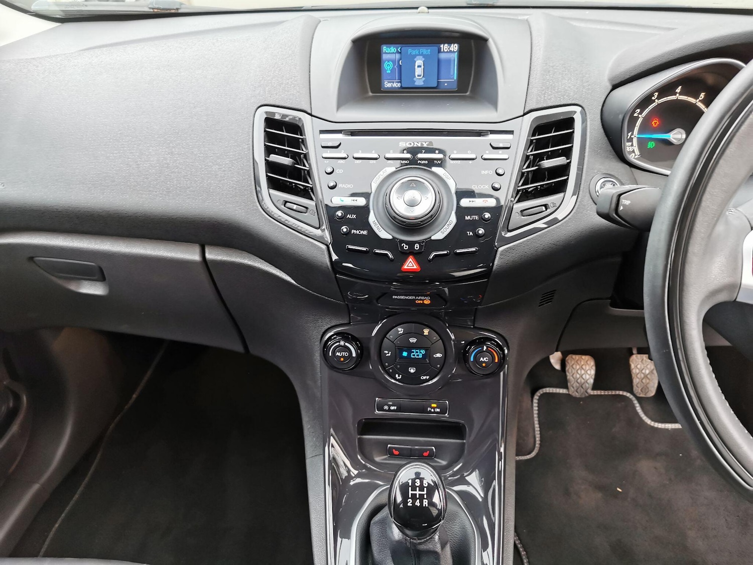 Used Ford Fiesta 2013 for sale - 78204675: Photo 14