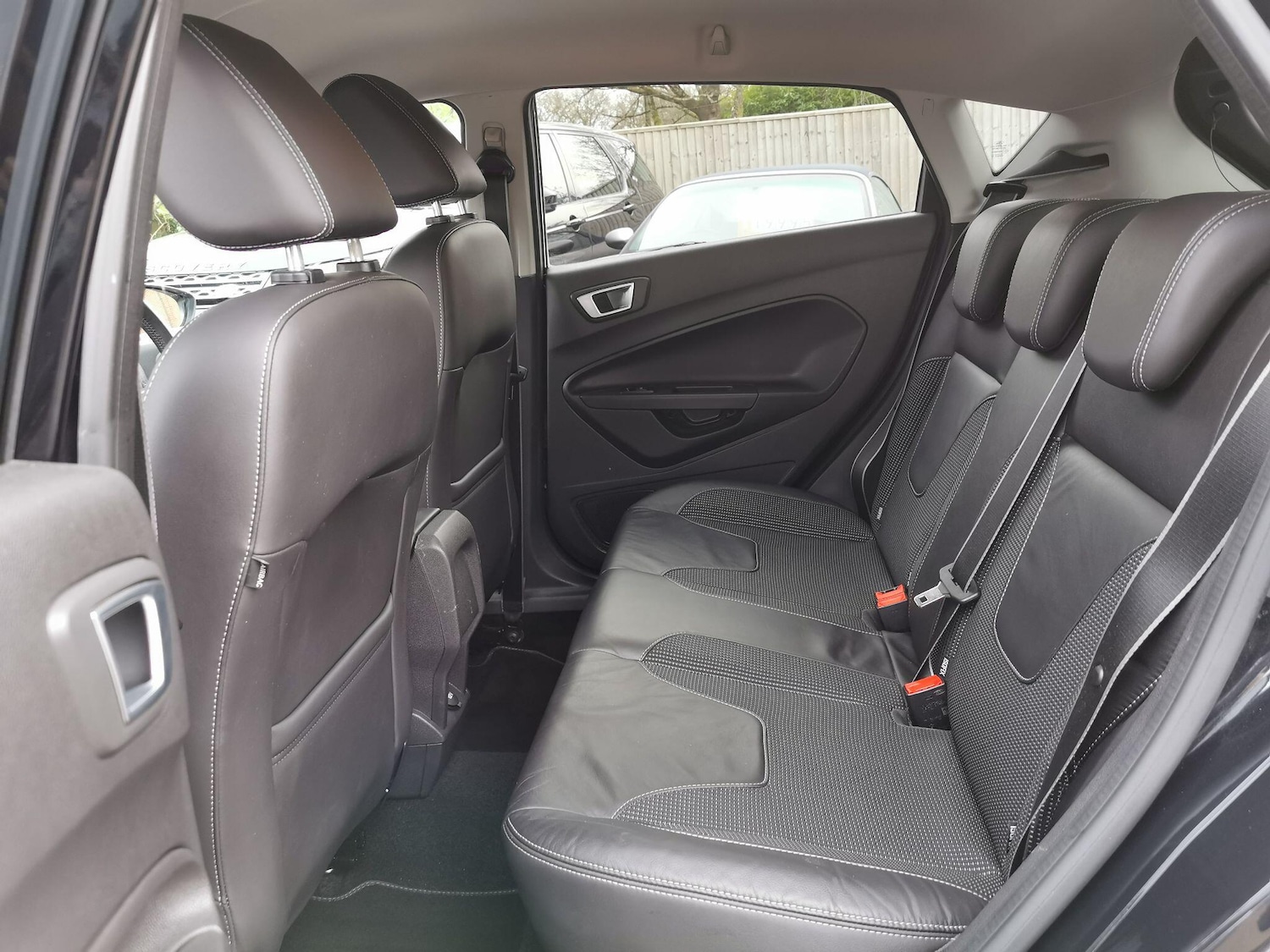 Used Ford Fiesta 2013 for sale - 78204675: Photo 9