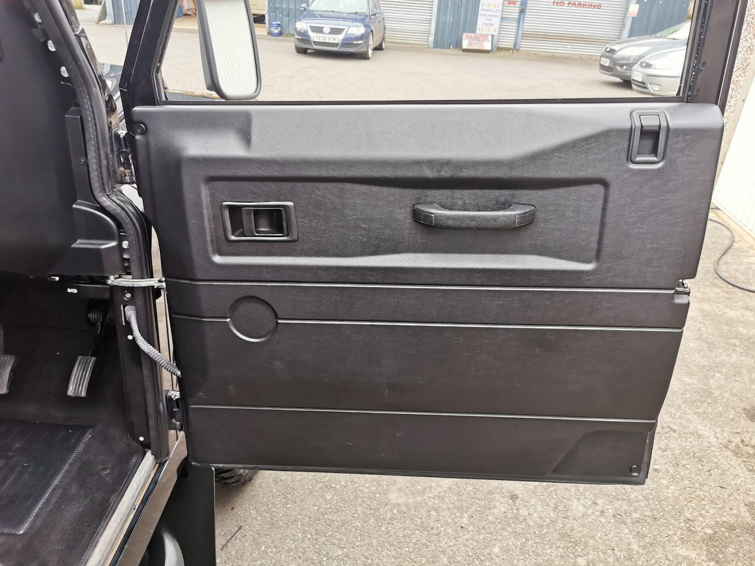 Used Land Rover Defender 90 for sale - 77799423: Photo 16