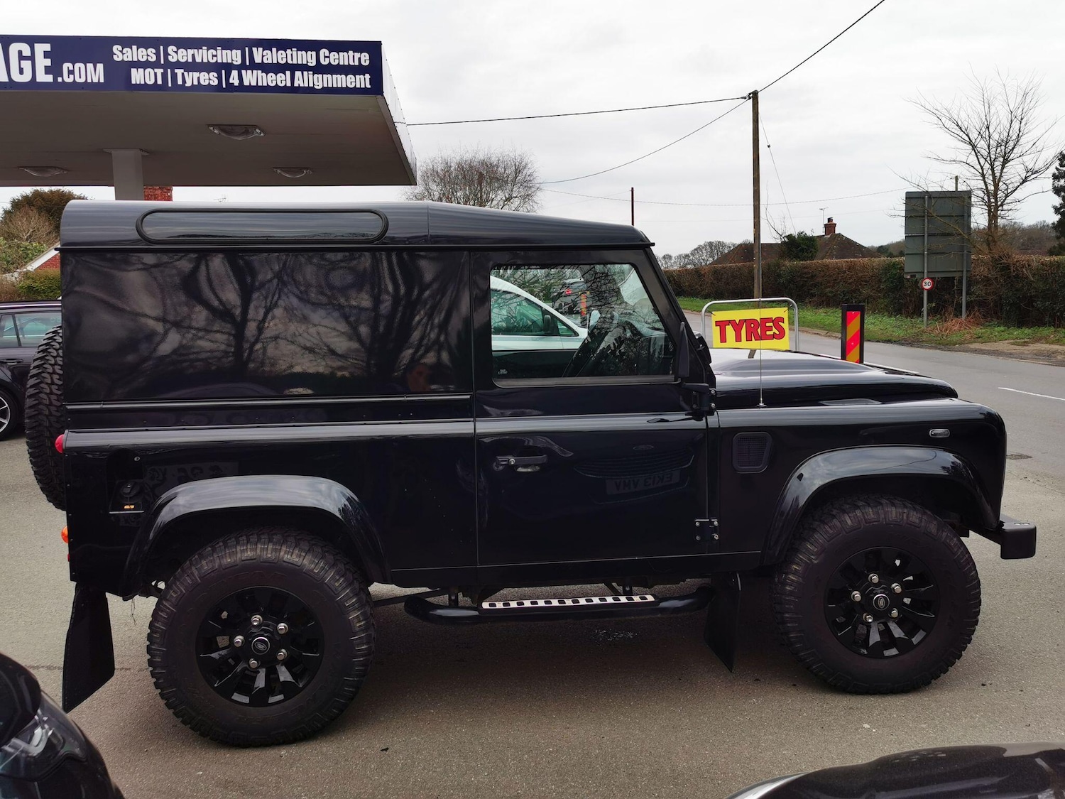 Used Land Rover Defender 90 for sale - 77799423: Photo 5