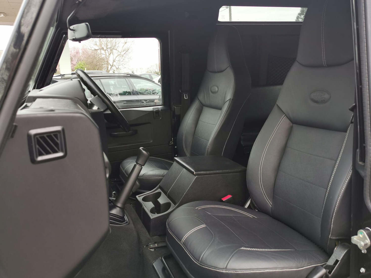 Used Land Rover Defender 90 for sale - 77799423: Photo 8