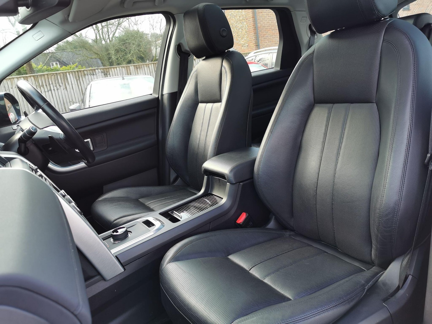 Used Land Rover Discovery Sport 2016 for sale - 78204648: Photo 12