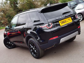 Used Land Rover Discovery Sport 2016 for sale - 78204648: Photo