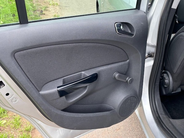 Used Vauxhall Corsa 2013 for sale - 76147696: Photo 24