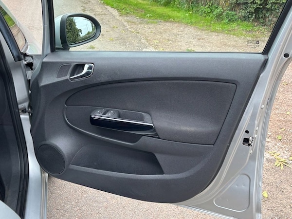 Used Vauxhall Corsa 2013 for sale - 76147696: Photo 25