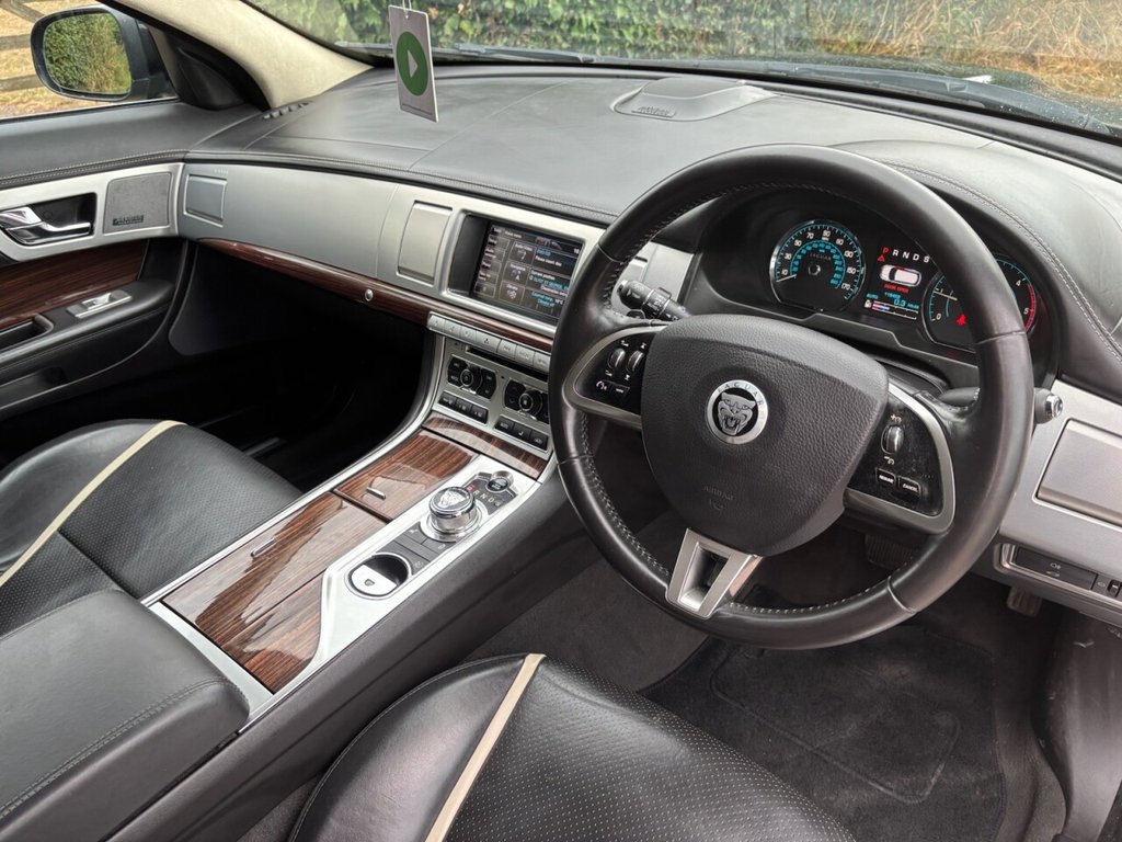Used Jaguar XF 2012 for sale - 76147500: Photo 2