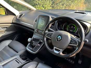 Used Renault Grand Scenic 2017 for sale - 75411138: Photo