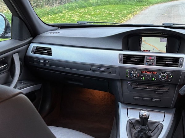 Used BMW 3 Series 2011 for sale - 76256760: Photo 41