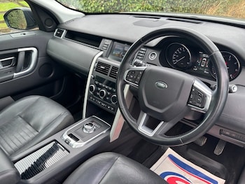 Used Land Rover Discovery Sport 2016 for sale - 75831278: Photo