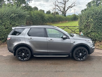 Used Land Rover Discovery Sport 2016 for sale - 75831278: Photo