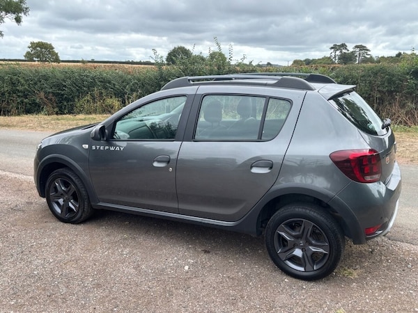 Used Dacia Sandero Stepway 2017 for sale - 76105538: Photo 19