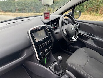 Used Renault Clio 2016 for sale - 75502554: Photo