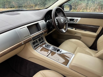 Used Jaguar XF 2011 for sale - 75573214: Photo