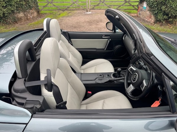 Used Mazda MX-5 2011 for sale - 76039249: Photo 9